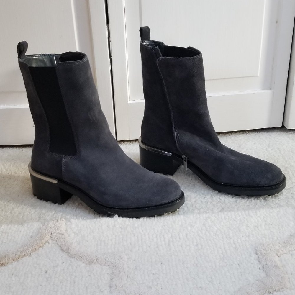 Vince Camuto Grey Suede mid calf boot, 9M, 40